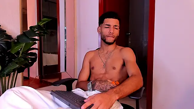 Thiagoferreti online show from April 2, 2026, 2:53 am