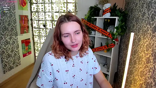 Elis Cherry online show from November 13, 2025, 2:21 am