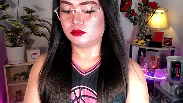 YourSweet-mich online show from November 11, 2025, 6:13 am