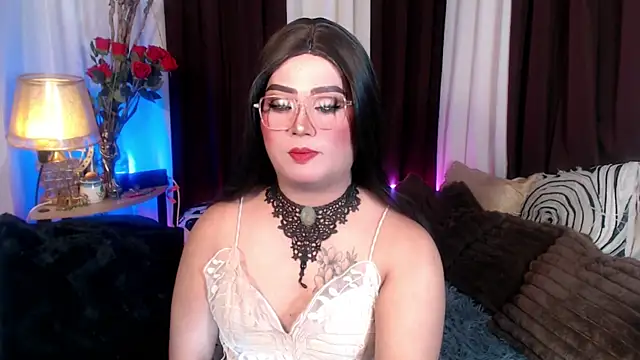 Snapshot of YourSweet-mich chatting on February 9, 2026, 7:23 am YourSweet-mich online show from February 9, 2026, 7:23 am