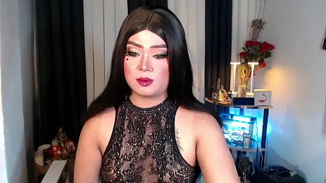 Snapshot of YourSweet-mich chatting on August 2, 2026, 3:32 pm YourSweet-mich online show from August 2, 2026, 3:32 pm