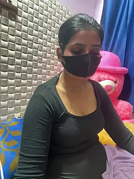 Hot Jaanvi  online show from March 13, 2026, 4:35 pm