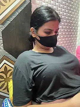 Hot Jaanvi  online show from April 3, 2026, 4:05 pm