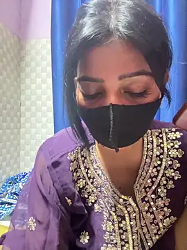 Hot Jaanvi  online show from May 20, 2026, 4:35 pm