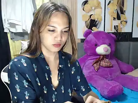 Snapshot of Raffa_ella69 chatting on October 30, 2025, 6:48 am Raffa ella69 online show from October 30, 2025, 6:48 am