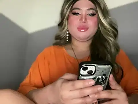 Snapshot of Naughtyrosecum chatting on October 9, 2025, 10:13 am Naughtyrosecum online show from October 9, 2025, 10:13 am