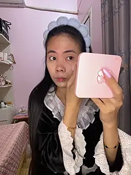 Snapshot of Dau-Tayy chatting on November 10, 2025, 10:14 am Dau-Tayy online show from November 10, 2025, 10:14 am