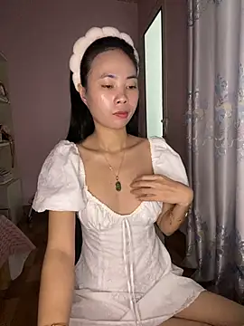 Snapshot of Dau-Tayy chatting on December 2, 2025, 7:57 am Dau-Tayy online show from December 2, 2025, 7:57 am