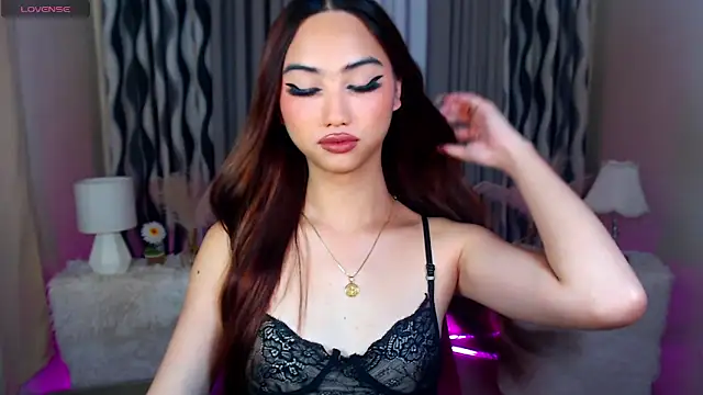 Kiah Wyatt online show from November 8, 2025, 5:29 am