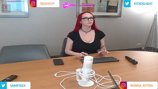 Snapshot of SamXTeck chatting on April 9, 2026, 11:54 pm SamXTeck online show from April 9, 2026, 11:54 pm