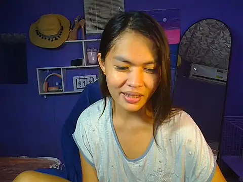 urgirljane online show from June 14, 2026, 1:14 am