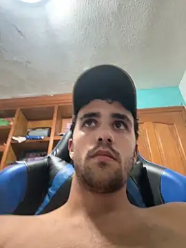 aavrdvh33 online show from November 5, 2025, 10:10 pm