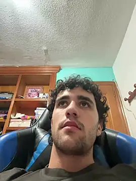 aavrdvh33 online show from March 11, 2026, 2:28 am