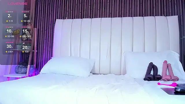 SandraMilerr online show from December 23, 2025, 4:10 am