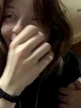 Snapshot of graylovescookies chatting on October 5, 2025, 1:53 pm graylovescookies online show from October 5, 2025, 1:53 pm