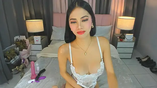 Snapshot of YlianaGivenchy chatting on May 26, 2026, 3:19 pm YlianaGivenchy online show from May 26, 2026, 3:19 pm