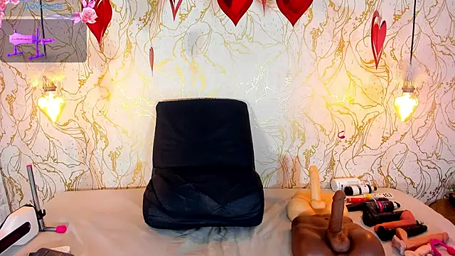 NAOMY COOPER online show from March 11, 2026, 8:15 pm