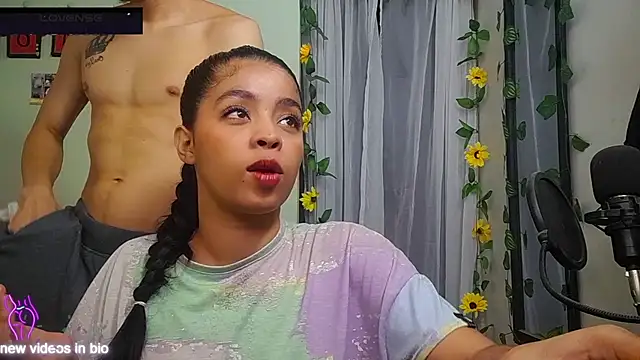 Angie Lee01 online show from September 29, 2025, 12:32 pm