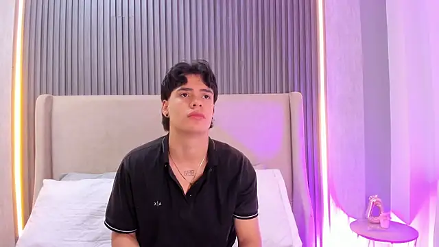 BenitoSaenz online show from November 12, 2025, 12:05 pm