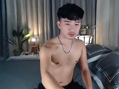 cute richard24 online show from November 15, 2025, 6:04 pm