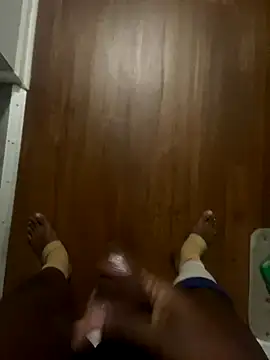 Snapshot of JezOne555 chatting on November 25, 2025, 3:39 am JezOne555 online show from November 25, 2025, 3:39 am