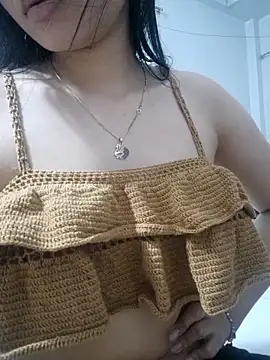 Snapshot of Suna_Lina chatting on September 20, 2025, 10:27 am Suna Lina online show from September 20, 2025, 10:27 am