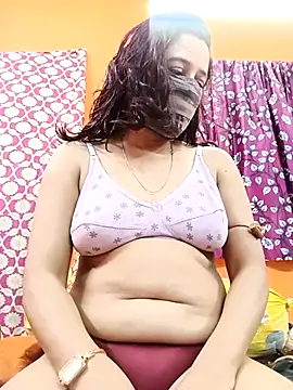 Snapshot of Hotpuja25 chatting on April 12, 2026, 4:17 am Hotpuja25 online show from April 12, 2026, 4:17 am