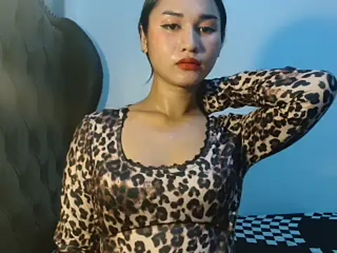 Snapshot of lava_lux chatting on June 17, 2026, 4:37 am lava lux online show from June 17, 2026, 4:37 am