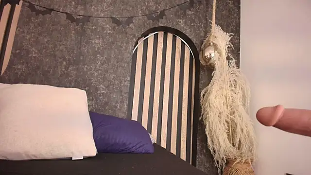 Snapshot of salome-gh chatting on January 10, 2026, 7:59 pm salome-gh online show from January 10, 2026, 7:59 pm