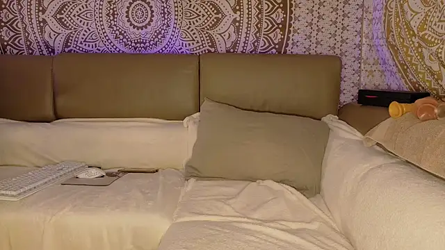 Jenny-Mystery-X online show from November 27, 2025, 7:49 pm