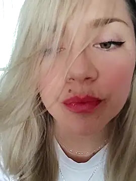 cameron 06 online show from November 27, 2025, 6:10 pm