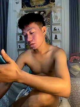 xshyboyx online show from September 28, 2025, 3:56 am