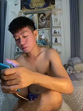 xshyboyx online show from October 1, 2025, 3:34 am