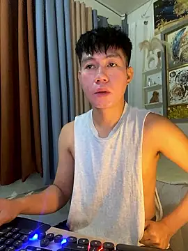 Snapshot of xshyboyx chatting on January 15, 2026, 2:49 am xshyboyx online show from January 15, 2026, 2:49 am