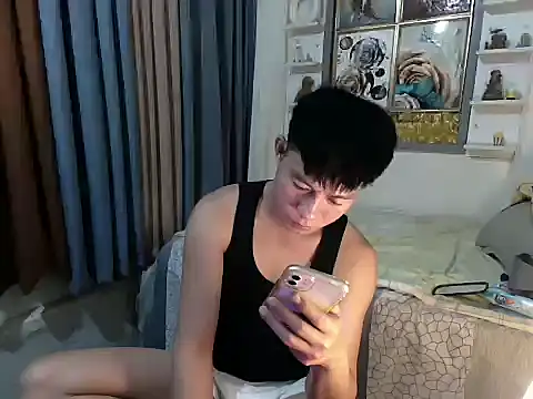 Snapshot of xshyboyx chatting on January 15, 2026, 2:54 pm xshyboyx online show from January 15, 2026, 2:54 pm