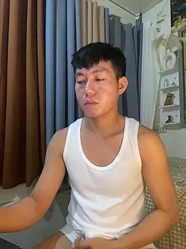 Snapshot of xshyboyx chatting on February 5, 2026, 2:43 pm xshyboyx online show from February 5, 2026, 2:43 pm