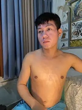 Snapshot of xshyboyx chatting on February 13, 2026, 3:41 pm xshyboyx online show from February 13, 2026, 3:41 pm