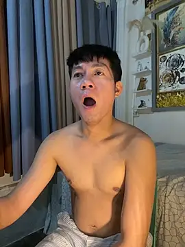 Snapshot of xshyboyx chatting on February 15, 2026, 11:30 am xshyboyx online show from February 15, 2026, 11:30 am