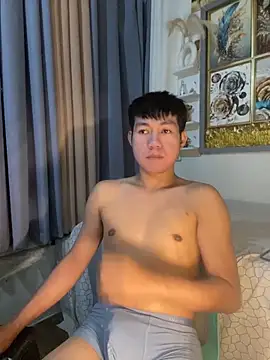 Snapshot of xshyboyx chatting on February 19, 2026, 2:40 am xshyboyx online show from February 19, 2026, 2:40 am