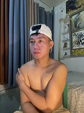 Snapshot of xshyboyx chatting on February 26, 2026, 2:43 am xshyboyx online show from February 26, 2026, 2:43 am