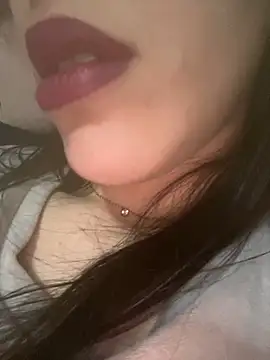 Snapshot of Mimisixo chatting on May 7, 2026, 4:34 pm Mimisixo online show from May 7, 2026, 4:34 pm