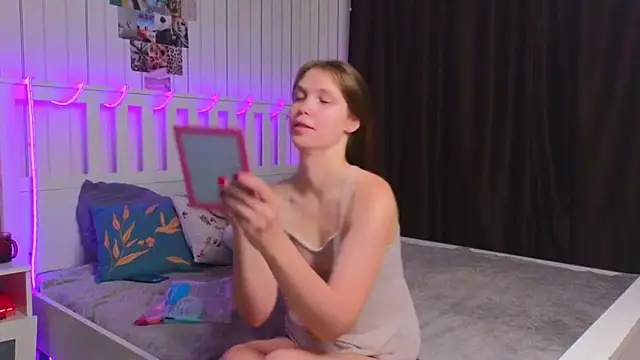 BeatrixCarIeton online show from November 8, 2025, 7:12 pm