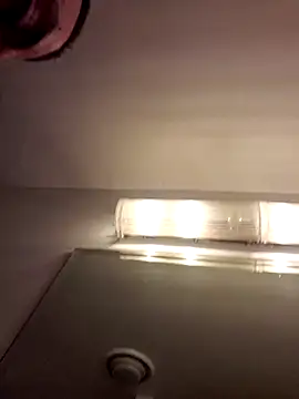 Snapshot of Cnutt310 chatting on November 8, 2025, 5:18 am Cnutt310 online show from November 8, 2025, 5:18 am