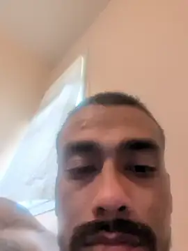 Snapshot of Cnutt310 chatting on December 13, 2025, 11:21 pm Cnutt310 online show from December 13, 2025, 11:21 pm