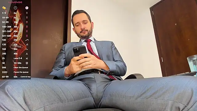 Snapshot of KarlBoss1 chatting on October 15, 2025, 10:59 am KarlBoss1 online show from October 15, 2025, 10:59 am