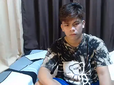 cumwhat me online show from May 4, 2026, 4:47 pm