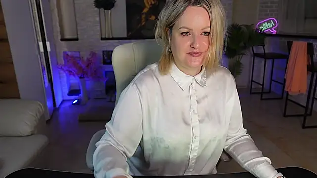 Snapshot of MariemLui chatting on March 12, 2026, 2:56 pm MariemLui online show from March 12, 2026, 2:56 pm