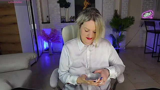Snapshot of MariemLui chatting on March 24, 2026, 3:50 pm MariemLui online show from March 24, 2026, 3:50 pm