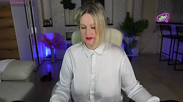Snapshot of MariemLui chatting on March 28, 2026, 4:50 pm MariemLui online show from March 28, 2026, 4:50 pm