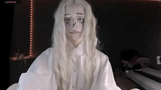 MelissaReis online show from November 1, 2025, 11:34 am